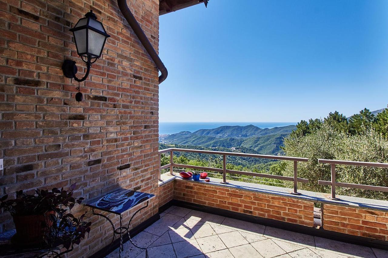 Rivierarent Villa Pina Magliolo Exterior foto